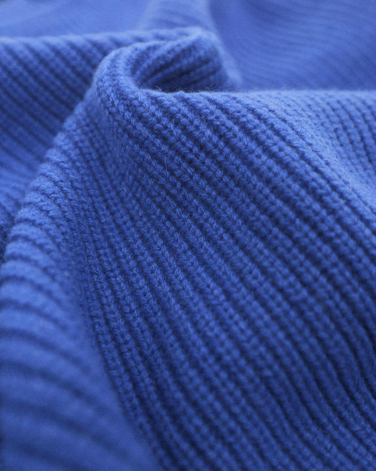 Montebello Wool Zip-through - Black detail