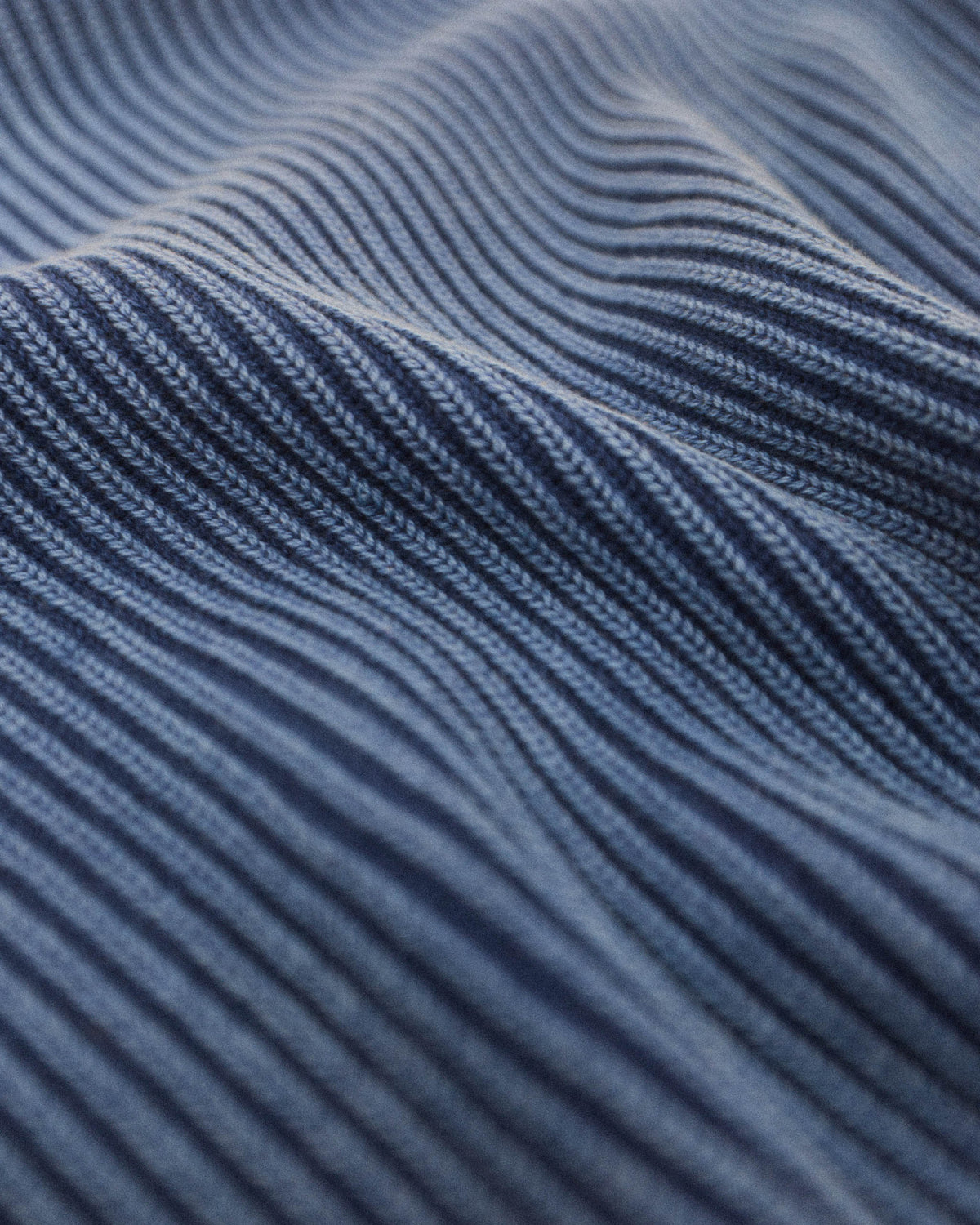 Pasadena Crewneck - Washed Blue detail